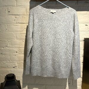 Heather grey Sweater with light cable stitching